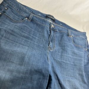 Liverpool Jean Shorts Size 24